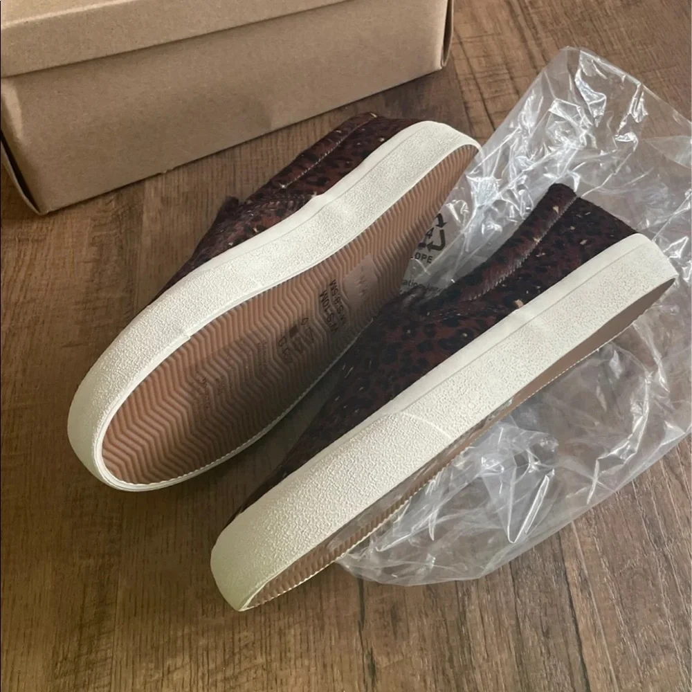 Madewell Woman’s Sidewalk Slip-On Sneakers in mini Leopard Calf Hair New in box